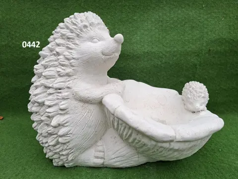 Egels met water bakje. nr 0442.