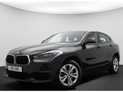 BMW X2 xDrive25e 220PK HIGH EXECUTIVE HEAD UP ,CAMERA