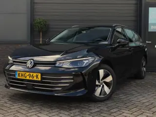 Volkswagen Passat Variant 1.5 eTSI Elegance Business | Trekhaak | 360 Camera | Stoelverwarming