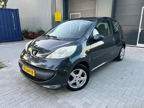 Peugeot 107 1.0-12V XR Airco/ Scherm