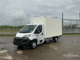 Opel Movano 2.2 103 KW Box and LBW suitcase loading ram