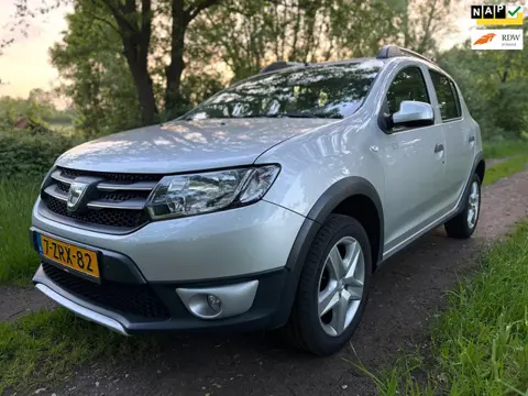 Dacia Sandero 0.9 TCe Stepway Lauréate DEALER ONDH./NAVI/Cruise/P.sensor/APK!