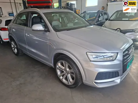Audi Q3 2.0 TFSI quattro S-Line Trekhaak Camera Side Assist Leren int.