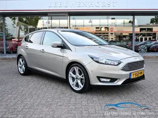 Ford Focus 1.5 Titanium Edition, camera,  lane warning, 2 x PDC, keyless, unieke kilometerstand