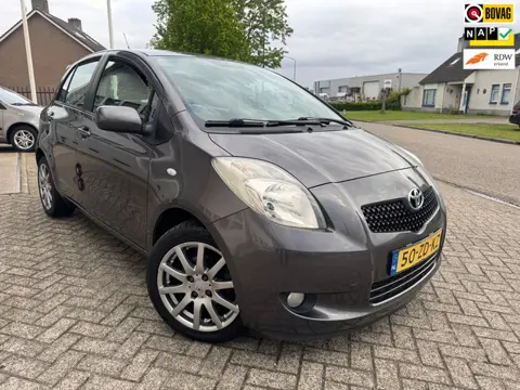 Toyota Yaris 1.3 VVTi Sol Airco, Leer, Nieuwe APK