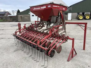 Accord / Kverneland  zaaimachine 3 mttr
