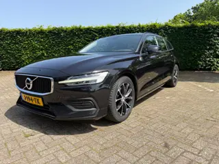 Volvo V60 2.0 B3 Momentum Advantage (bj 2020, automaat)