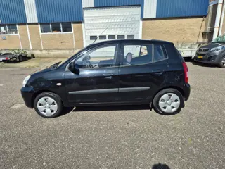 Kia Picanto 1.0 Light, lage km stand /apk nieuw bij aflevering