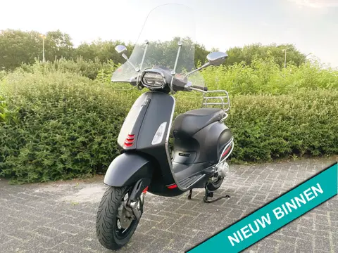 Vespa Sprint S 50 Sprint 50 45 km E5 MAT ZWART BETAAL met in3