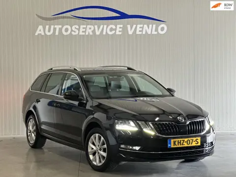 Skoda Octavia Combi 1.4 TSI Greentech Clever Edition Zwart | Nieuwe APK | Carplay