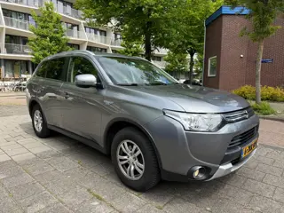 Mitsubishi Outlander 2.0 PHEV Business Edition X-Line Plug-In Hybrid