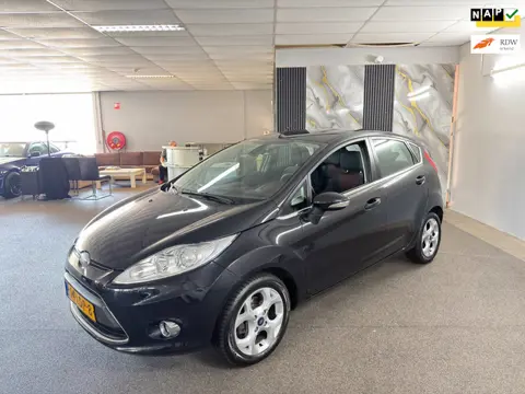 Ford Fiesta 1.25 Titanium Apk Nieuw,1e eigenaar,Clima,Cruise,Parksensor,Lm velgen,2 sleutels,Topstaa