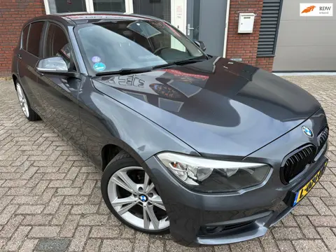 BMW 1-serie 116i Sport / Camera / PDC / Stoelverwarming