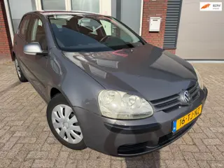Volkswagen Golf 1.6 FSI / Airco / Navi / 5DRS / NAP