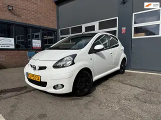 Toyota Aygo 1.0-12V Dynamic Navigator