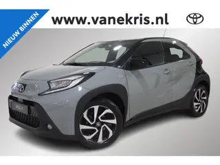 Toyota Aygo X 1.0 VVT-i Envy, Parkeersensoren, Apple Carplay / Android Auto, Smart Entry, Stoel verw