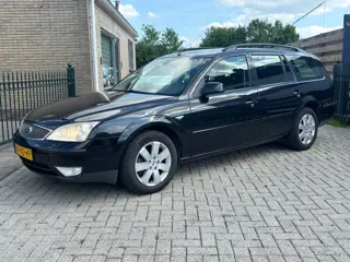 Ford Mondeo Wagon 1.8-16V Trend | 1st eigenaar | lange apk | trekhaak | airco !