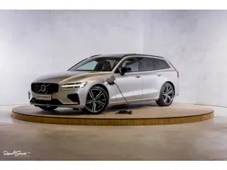 Volvo V60 2.0 T6 Recharge AWD R-Design Long Range | Panorama dak | Zwenkbare trekhaak | Adaptieve cr