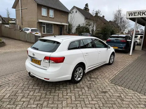 Toyota Avensis 1.8 VVTi Business AUTOMAAT