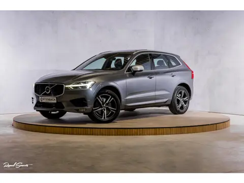 Volvo XC60 2.0 T5 R-Design | Adaptieve cruise | Zwenkbare trekhaak | Panoramadak | Bliss |