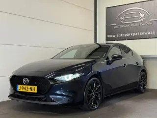 Mazda 3 2.0 e-SkyActiv-X M Hybrid 180 Luxury ACC, Apple Carplay, Achteruitrijcamera, Stoelverwarming