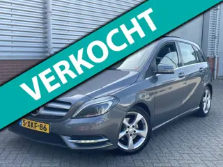 Mercedes-Benz B-klasse 180 Ambition Automaat Panorama Trekhaak Airco Navi