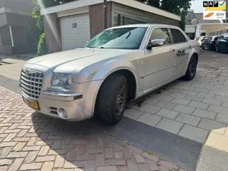 Chrysler 300C 2.7 V6