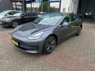 Tesla Model 3 Standard RWD Plus 60 kWh