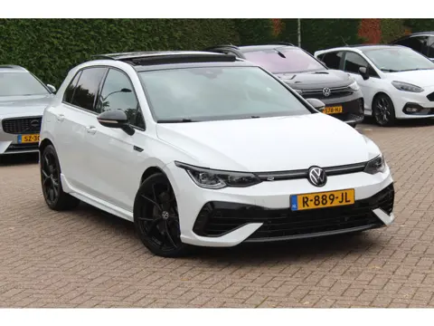 Volkswagen Golf 2.0 TSI R 4Motion / Panoramadak / Camera / Sportuitlaat / 19'' / Matrix LED / Keyles