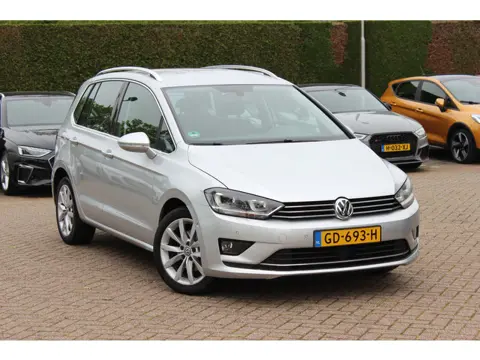 Volkswagen Golf Sportsvan 1.4 TSI Highline / Navigatie / Parkeerhulp V+A / Xenon / 17'' / Stoelverwa