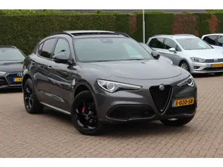 Alfa Romeo Stelvio 2.0 T AWD Super / Panoramadak / Camera / Leder / 19'' / CarPlay / Navigatie / Sto