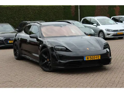 Porsche Taycan Cross Turismo 4 93 kWh / Vol opties! / SoH 90,3% / Panoramadak / 360Camera / Head-up 