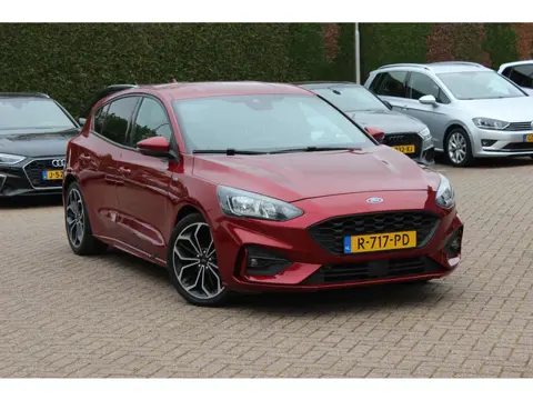 Ford Focus 1.0 EcoBoost Titanium Business / Camera / Head-up / CarPlay / Keyless / 18'' / Navigatie 