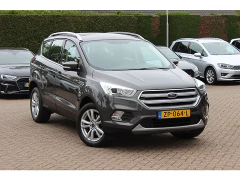 Ford Kuga 1.5 EcoBoost Trend Ultimate / Trekhaak / Navigatie / Parkeerhulp achter / 17'' / Bluetooth