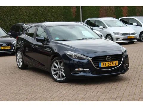 Mazda 3 2.2 SkyActiv-D 150 GT-M / Camera / Head-up / Leder / Keyless / Navigatie / 18'' / Stuur+Stoe