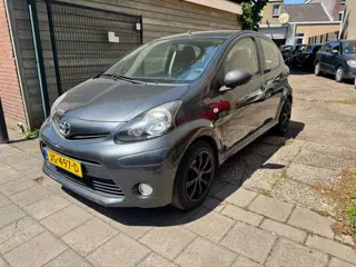 Toyota Aygo 1.0 VVT-i Benzine Handgeschakeld met nieuwe Apk!