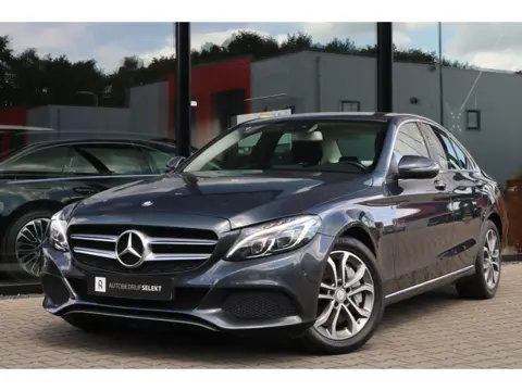 Mercedes-Benz C-klasse 350 e Limouine - LED - Camera - Stoelverwarming - Hybride - C350e