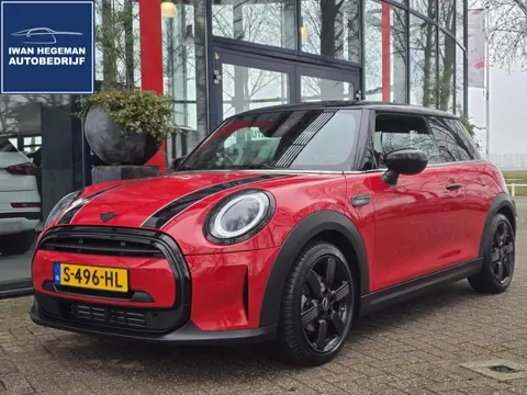 Mini Mini 1.5 Cooper Camden Edition | Climate Control | Parkeersensoren | Navigatie | LM Velgen