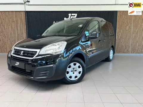Peugeot Partner Tepee 1.2 PureTech Active Airco, Cruisecontrol, Trekhaak