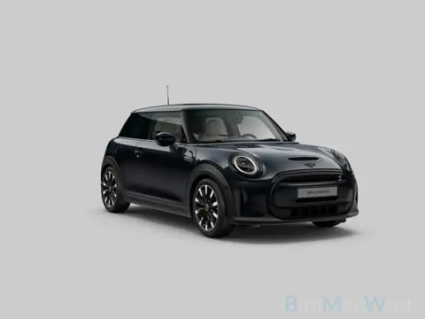 Mini Mini Electric Camden Edition 33 kWh | Leder | Panoramadak | Harman & Kardon | 17 Inch | Camera 