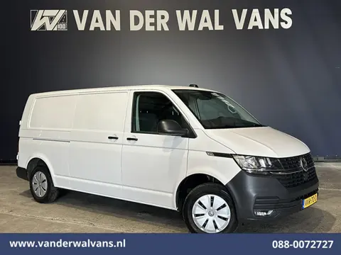 Volkswagen Transporter 2.0 TDI L2H1 Euro6 Airco | Navigatie | Apple Carplay | Android Auto | Trekhaa