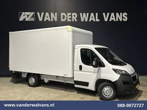 Peugeot Boxer 2.2 BlueHDi 141pk Bakwagen 435cm Lang Laadklep Euro6 Airco | 1085kg laadvermogen | Cru