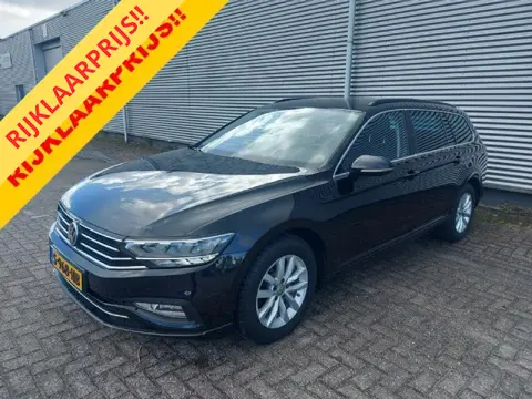 Volkswagen Passat Variant 1.5 TSI Comfort Business Automaat, Carplay,cruise,wegklapbare trekhaak,nav