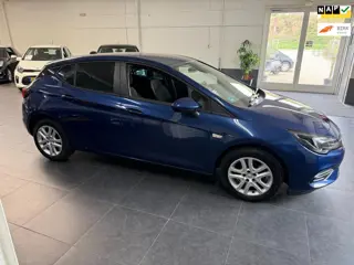 Opel Astra 1.2 Business Executive