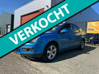 Ford Focus 1.6-16V First Edition €799 Carplay