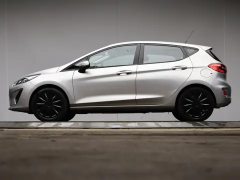Ford Fiesta 1.1 Sport (APPLE CARPLAY,NAVI,CRUISE,LANE ASSIST,ELEKTRISCH PAKKET,SPORTSTOELEN,NETTE ST