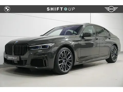 BMW 7-serie 745e M-Sport | Massage | Stoelventilatie | Individual leder | CoPilot