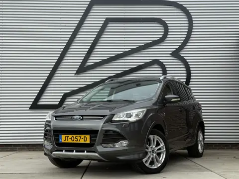 Ford Kuga 1.5 Titanium Styling Pack 1e Eigenaar|Navi|Pano|Trekhaak|Camera|Clima|Cruise|Stoelverwarmi