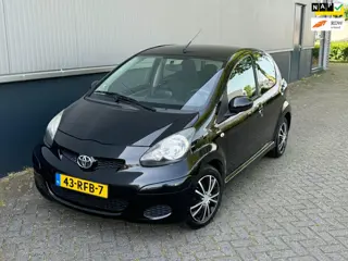 Toyota Aygo 1.0-12V Comfort Navigator Airco Nieuwe apk lage kilometer