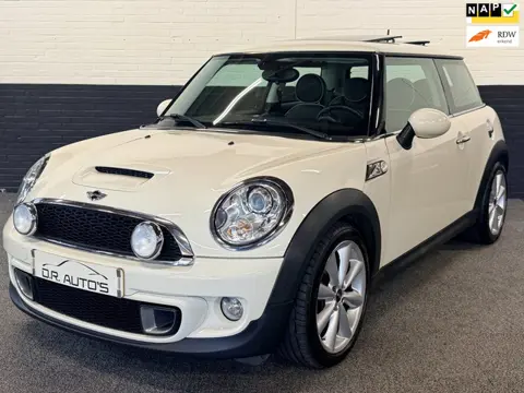 Mini Mini Cooper S 1.6 Turbo Chili | Leder | Xenon | Schuifdak | Navi | PDC | 185 PK